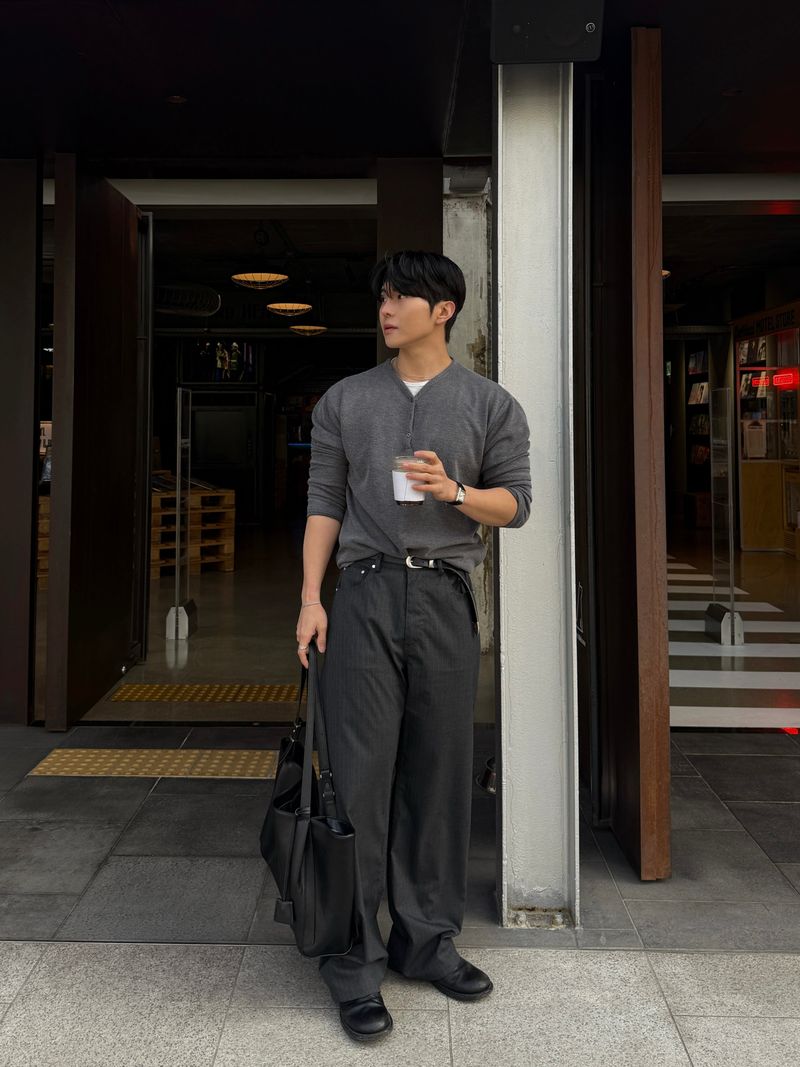 Avan stripe rivet slacks