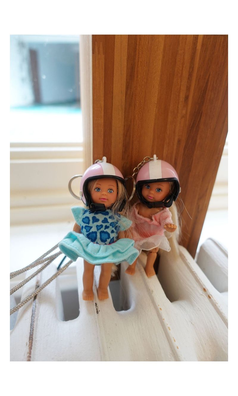 Barbie keyring set (random)