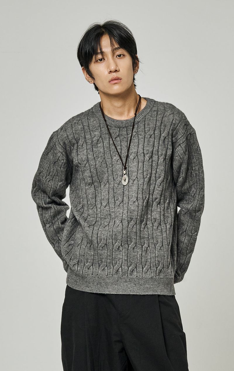 CABLE KNIT