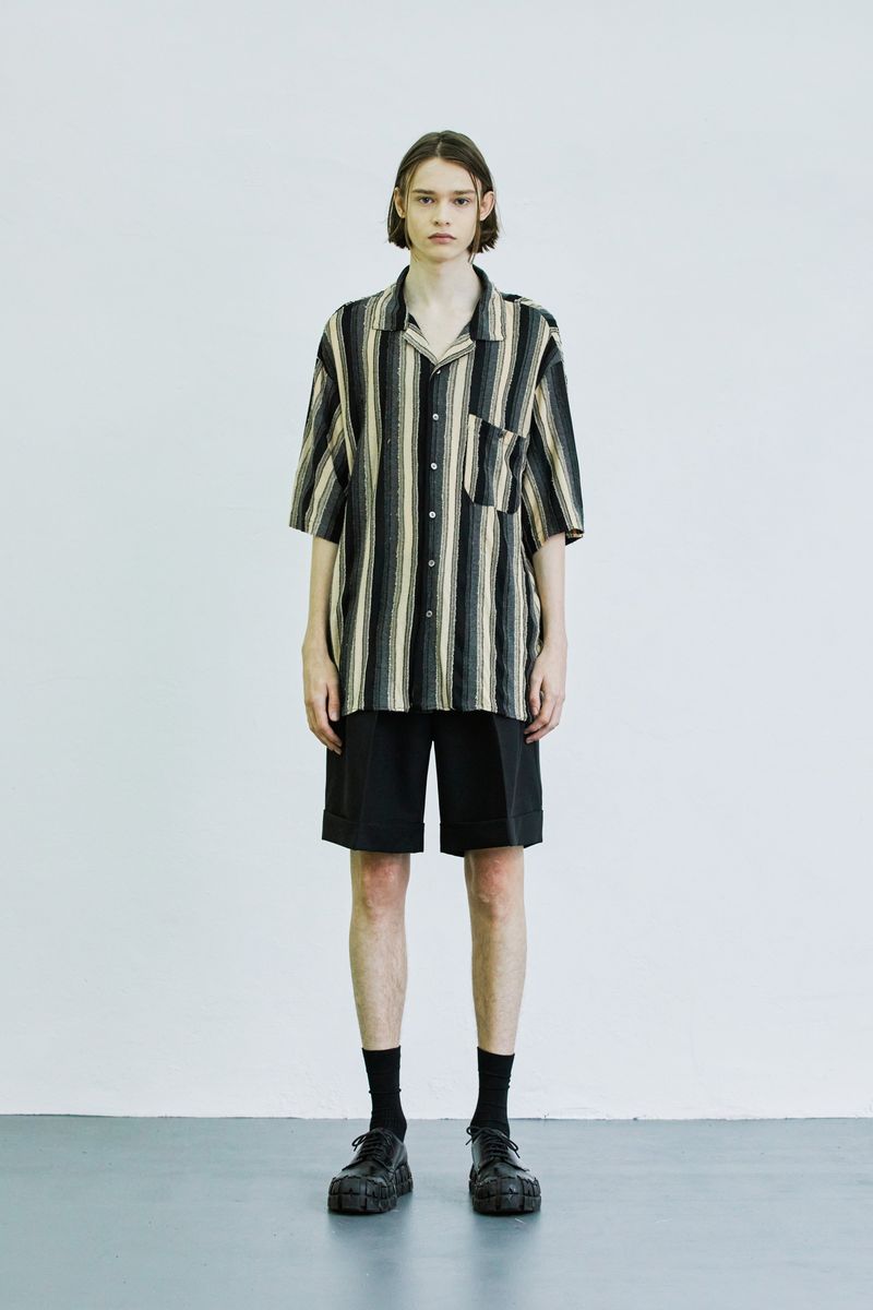 loop stitch turn up half pants black