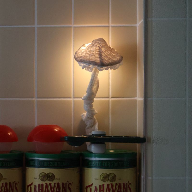 mushroom clamp lamp(brown)