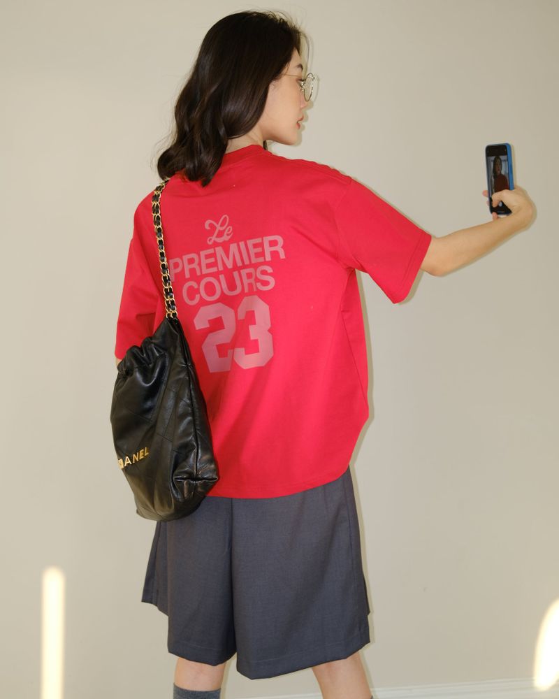 DVRK PRIVÉ PREMIER 23 LOGO TEE - RED