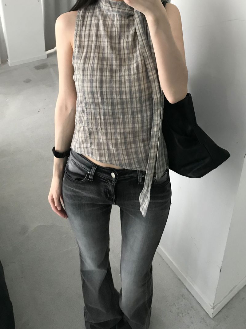 Check halter top (2 colors)
