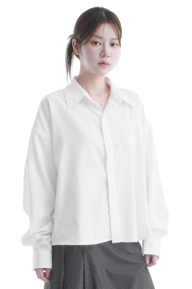  HIDDEN BUTTON CROP SHIRT