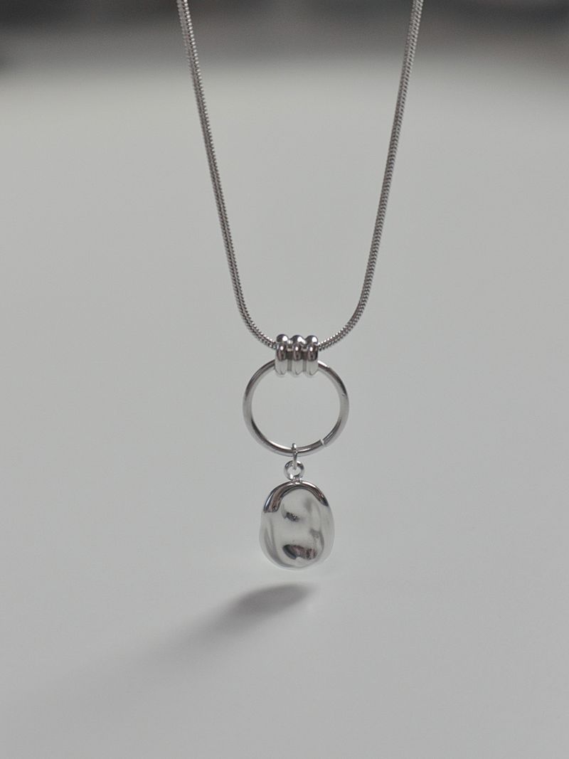 object ring point necklace