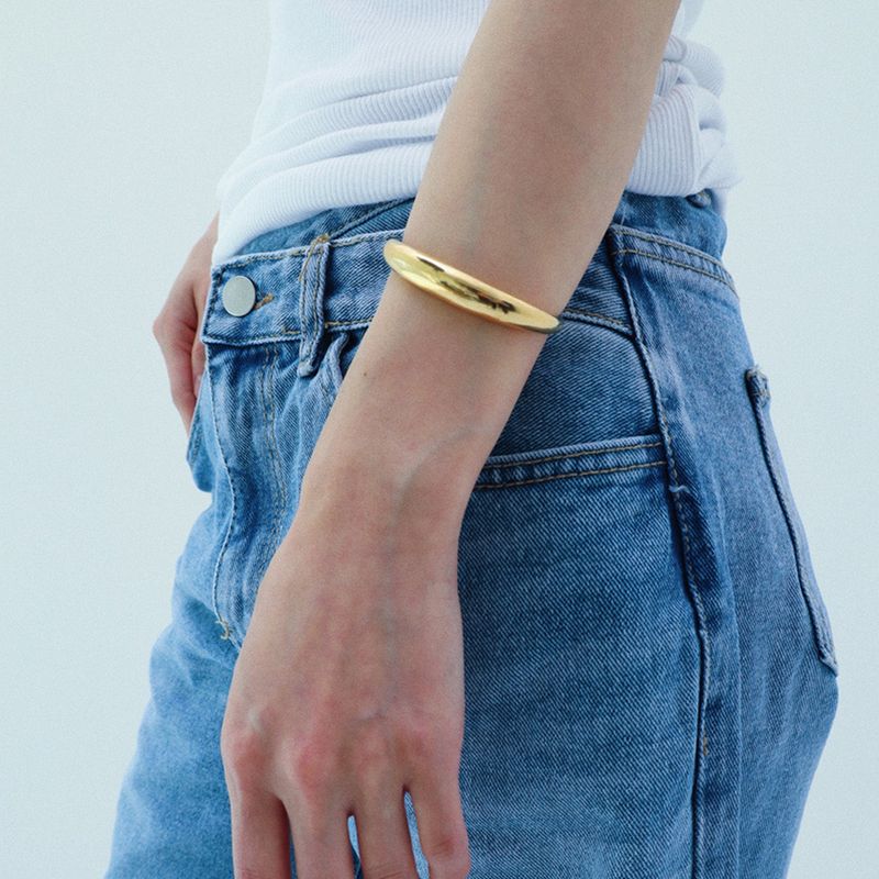 studio HAE（スタジオヘ）の「【MADE】ゴールドムーンバングル（アクセサリー）」