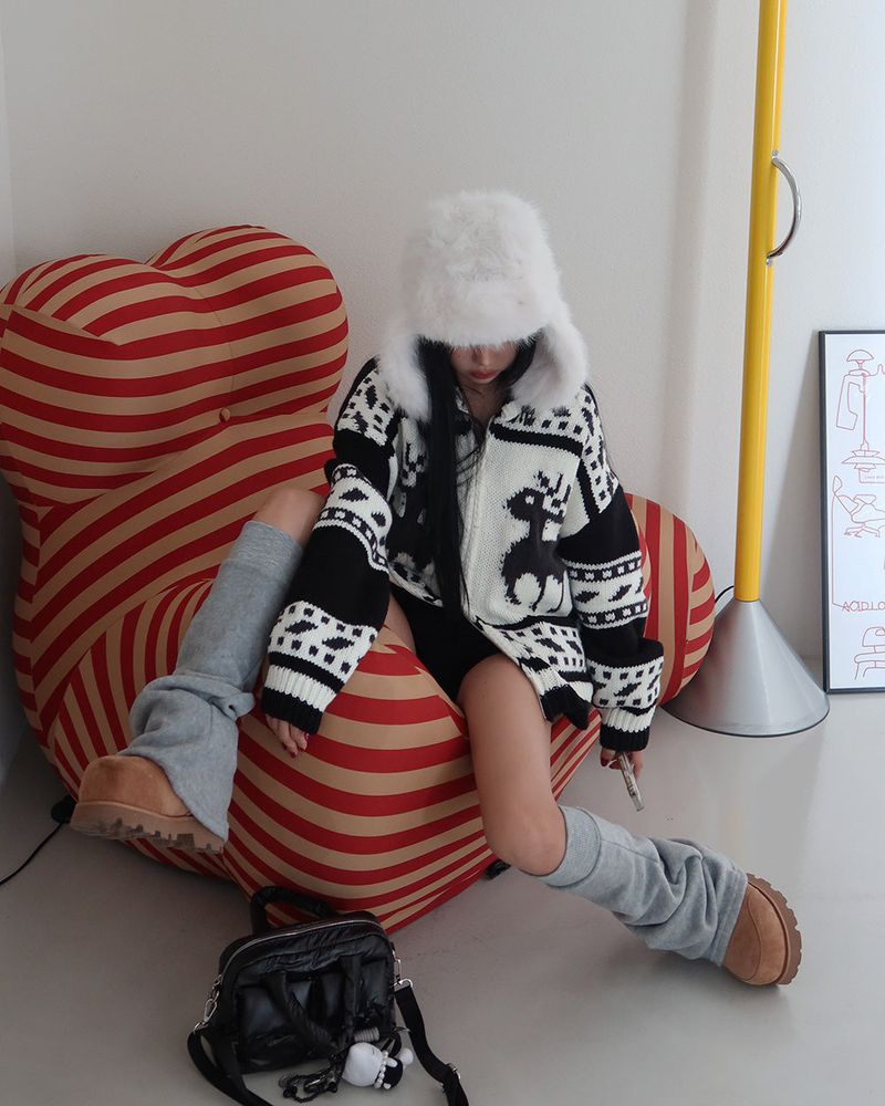Mink fur earrings Baraklava Truffer hat
