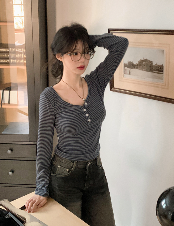 SHOPPERLAND（ショッパーランド）の「Border Unbalance Button Slim T-shirt (2color)（Tops）」