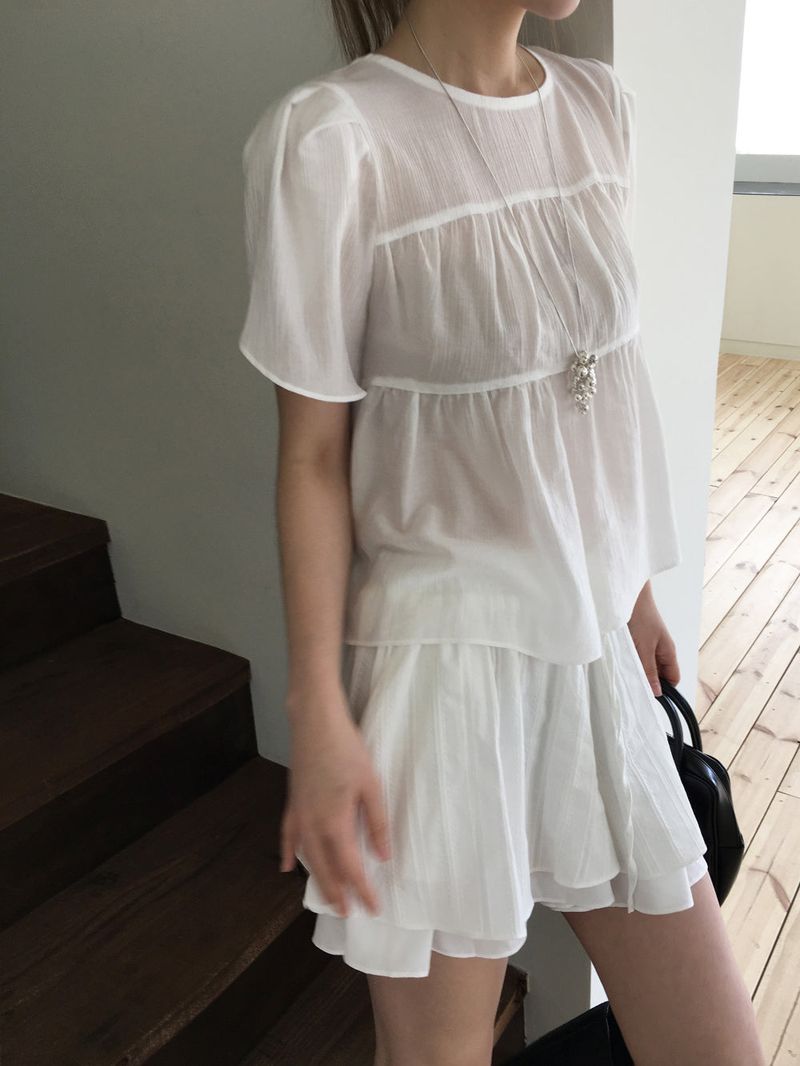 Tulip puff Blouse