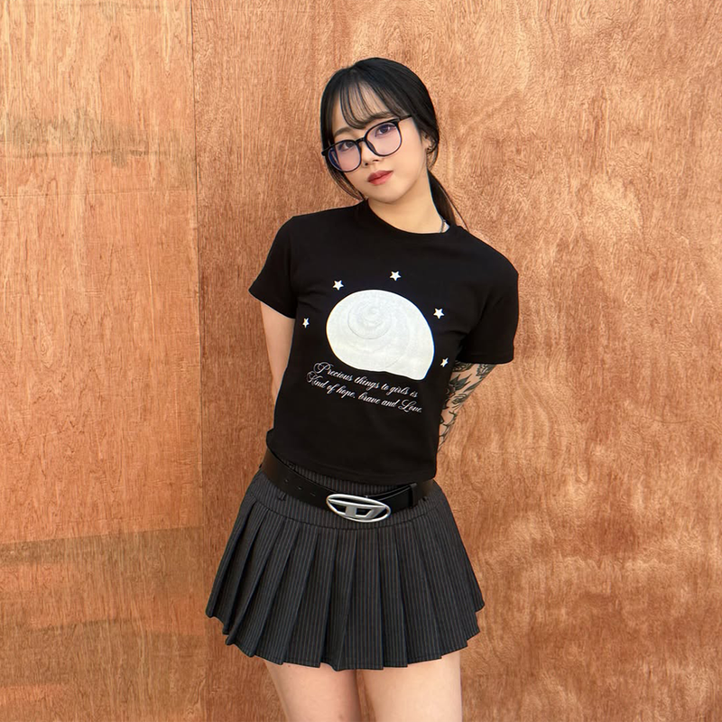 CHARMING SHELL CROP TSHIRT-BLACK