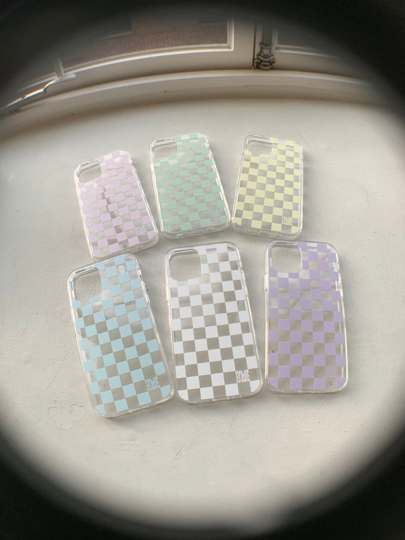 howie(ハウイ)の「checkerboard case(Smartphone Accessories)」