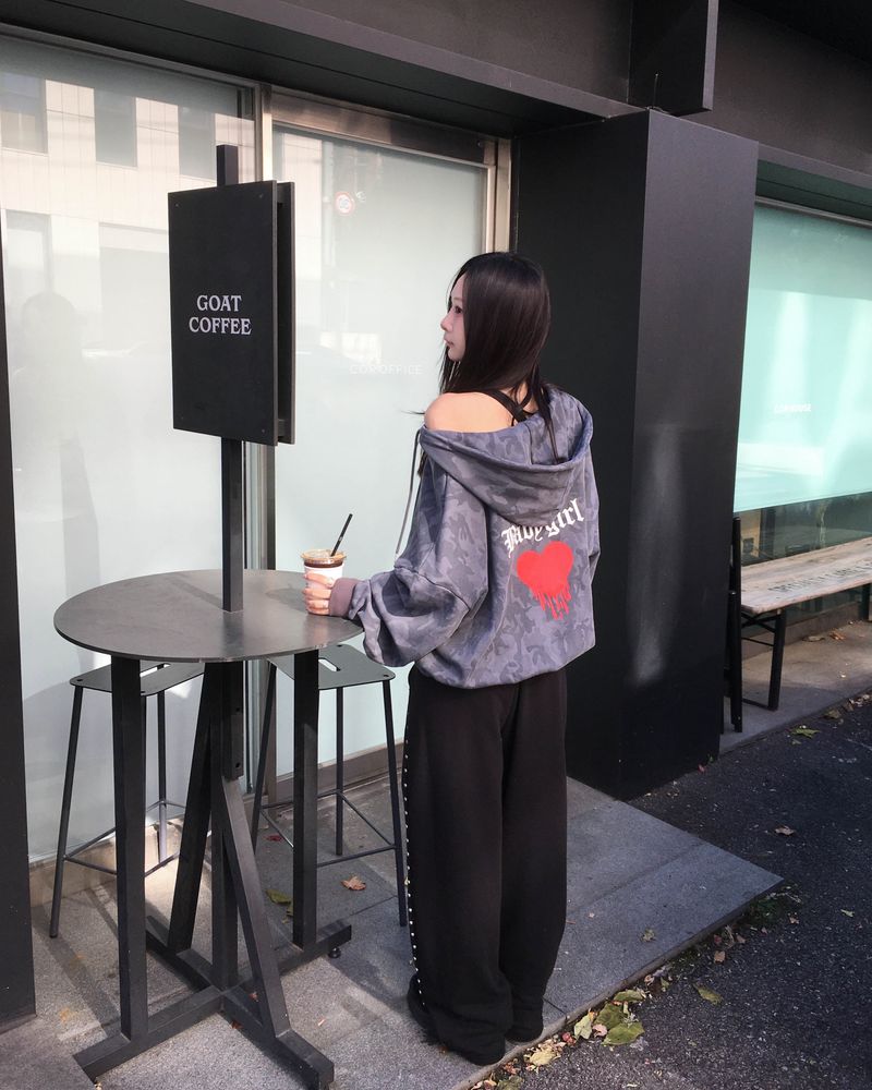 Camo heart hood jumper