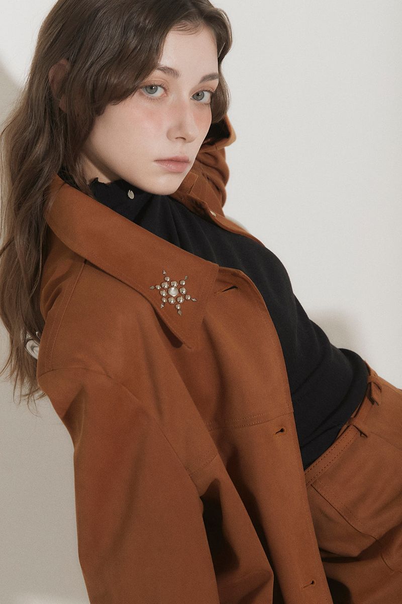 FAUX SUEDE STUDS JACKET [BROWN]