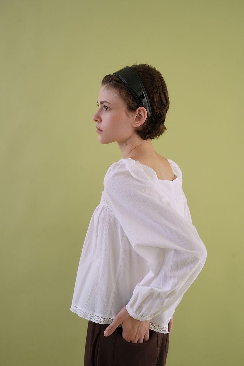 Lily lace blouse