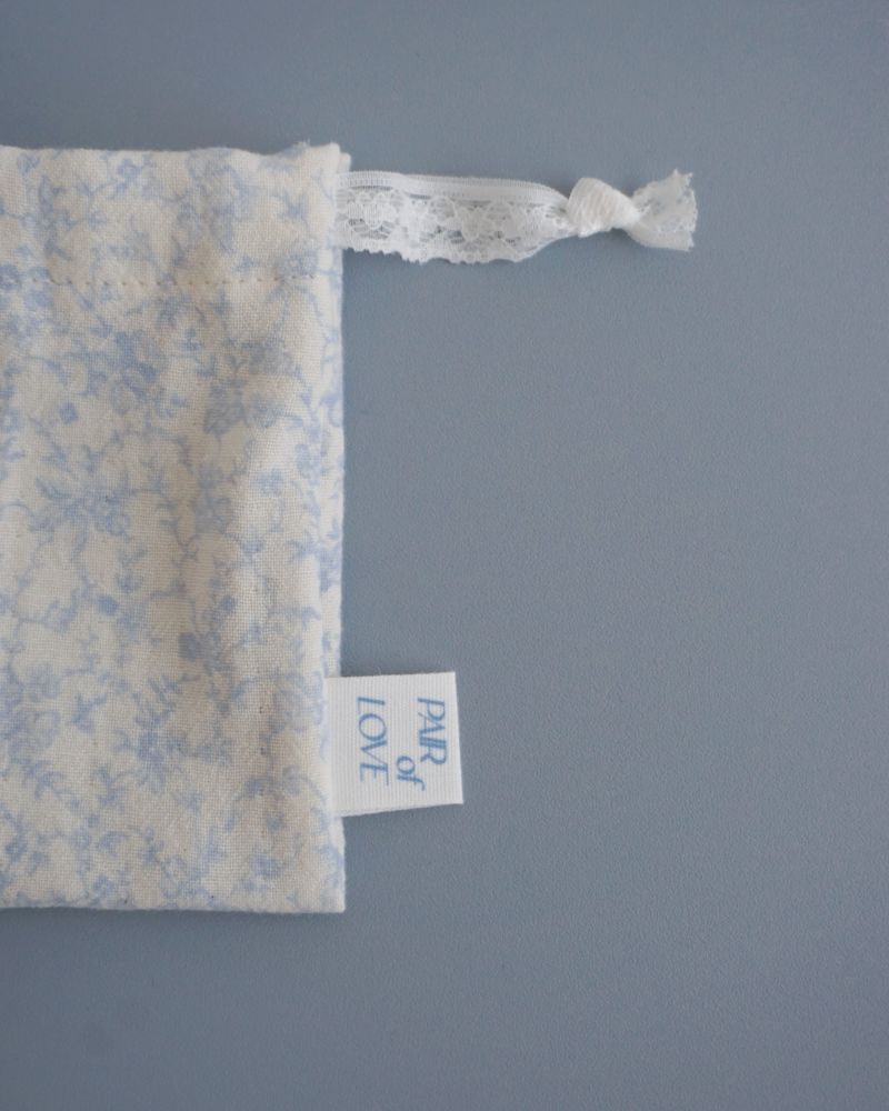 Brielle Vintage Flower Drawstring Pouch