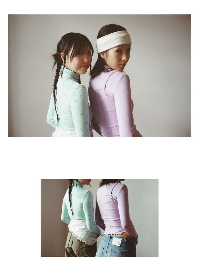 smile turtleneck lavender