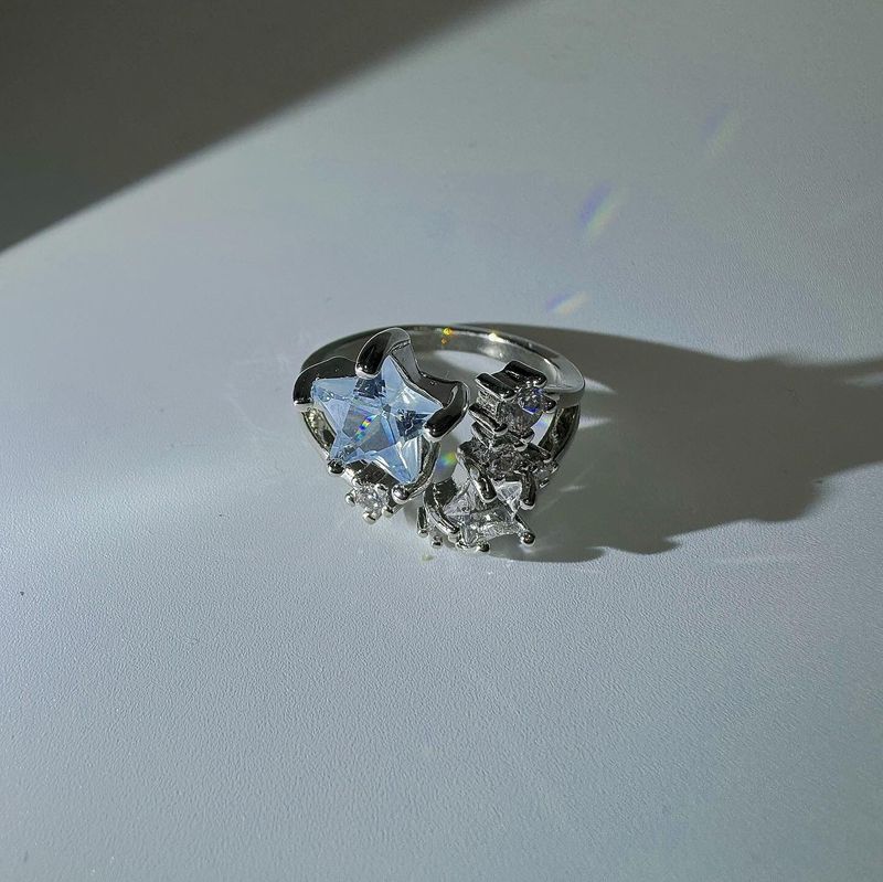Wrapped star ring