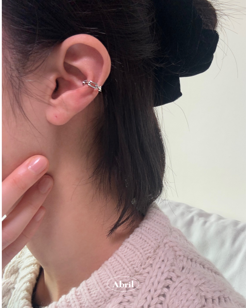 Mini Chain Ear cuff