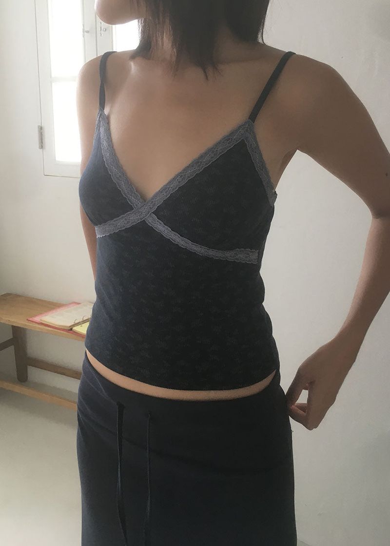 FLORAL LACE SLEEVELESS