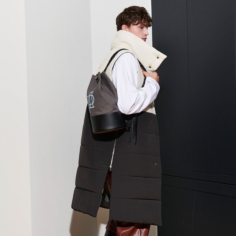  [UNISEX] JUN PADDING VEST, IVORY + BLACK
