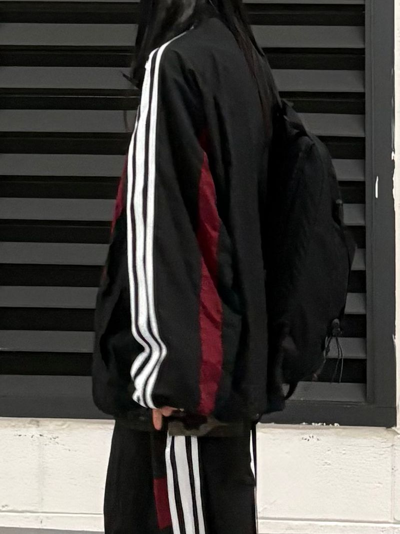 sweep mesh windbreaker