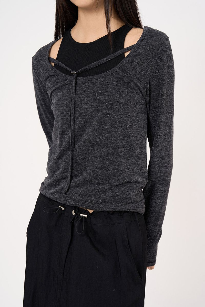 Raucohouse(ラウコハウス)の「Buckle string scoop-neck long sleeve(Tops)」