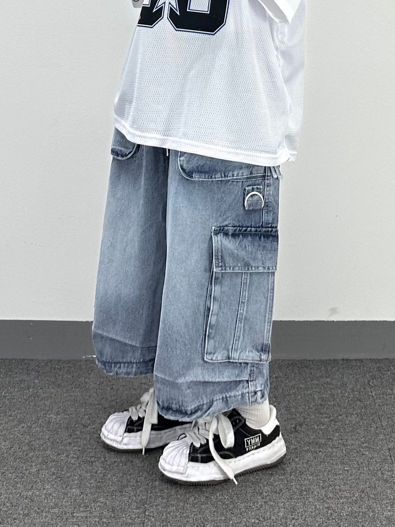 d-ring cargo shorts