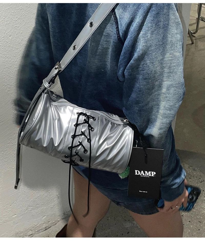 2WAY BELTED STRAP BARREL BAG SMALL_GLOSSY SILVER