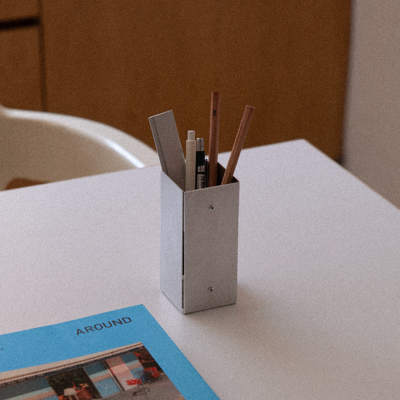Lib（リブ）の「[made] Aluminum Pencil Holder-M（Interior）」
