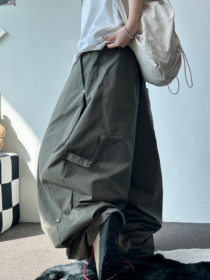 BACK ZIP HIP CAPPER BALLOON BIG LONG PANTS 💚🐣 - 3 COLORS