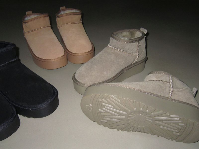 Short UGG