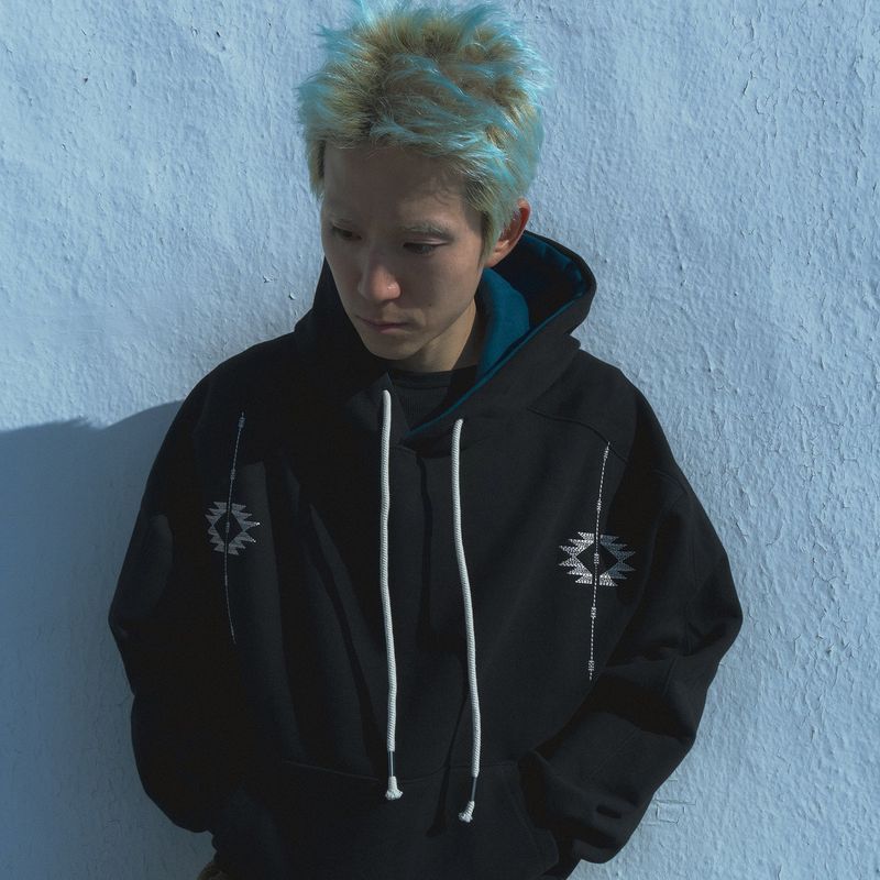 Chimayo stitch hoodie / Black