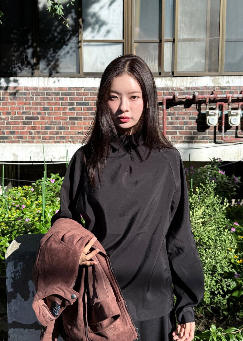  BUTTONNECK SHIRRING BLOUSE