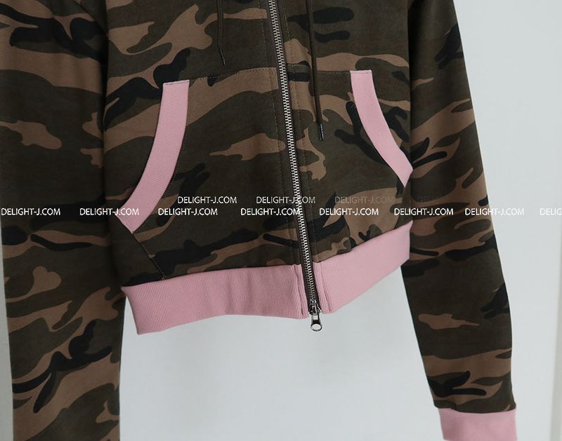 Pink color camouflage hooded zip-up