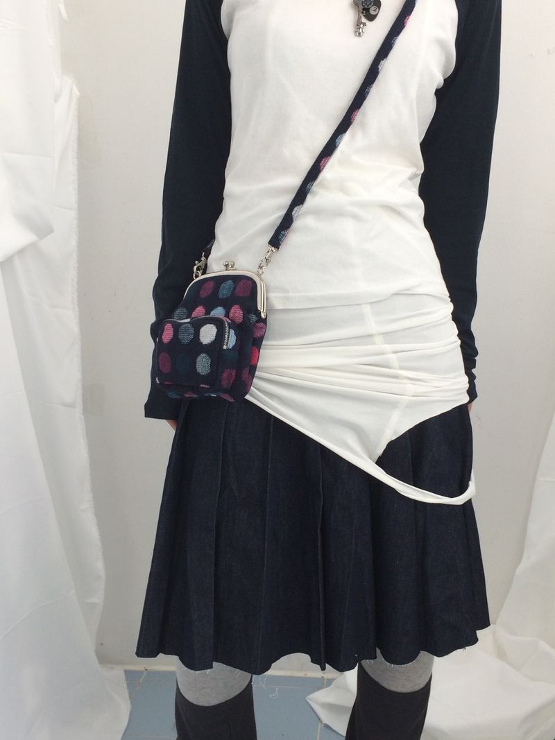 loose fit round sleeve