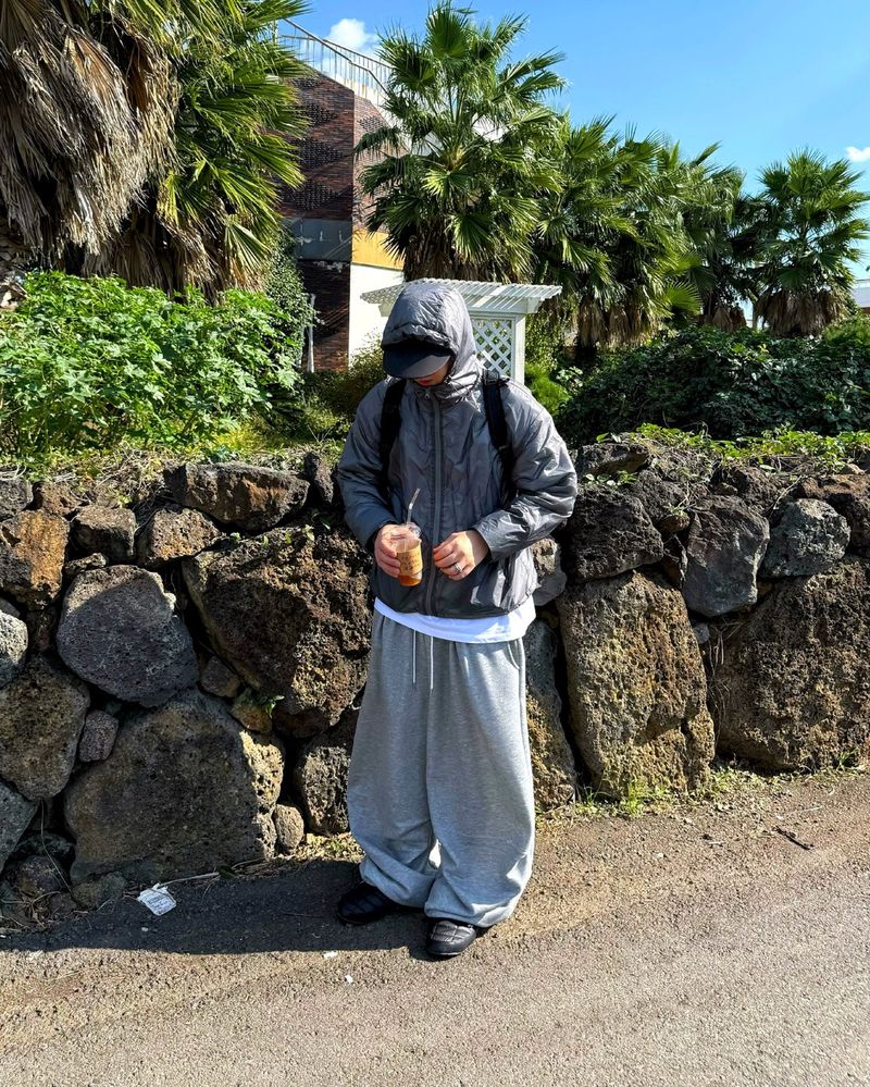 Real Wide Two-Tuck Napping Balloon Pants