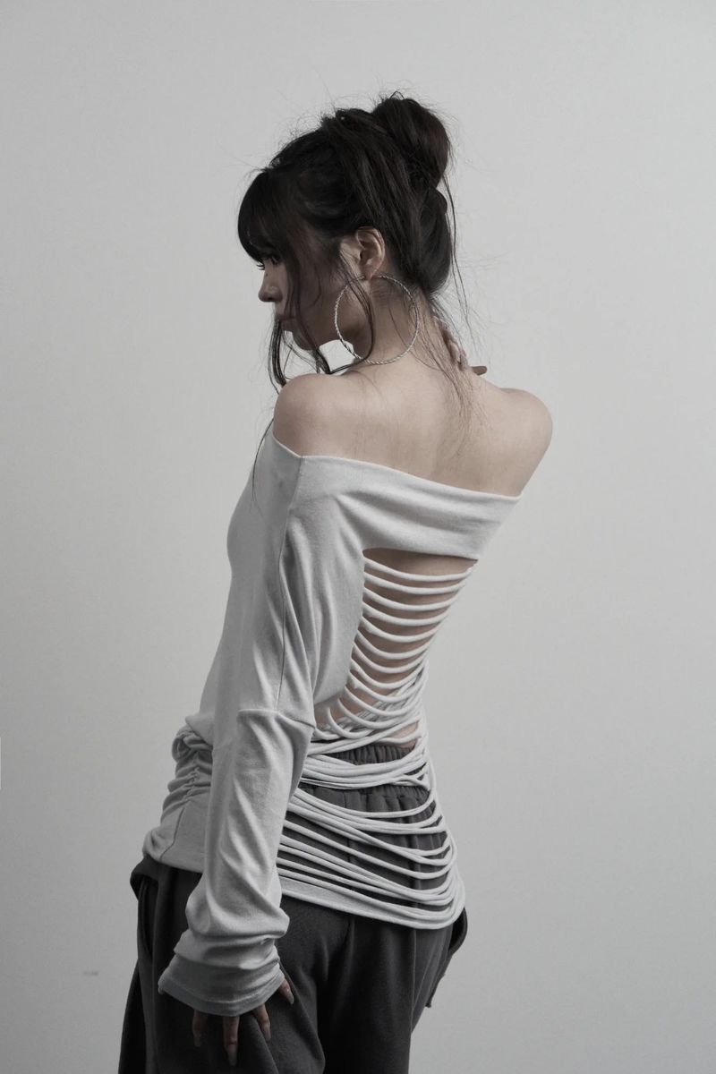 [label] back damage off-shoulder top (gray)