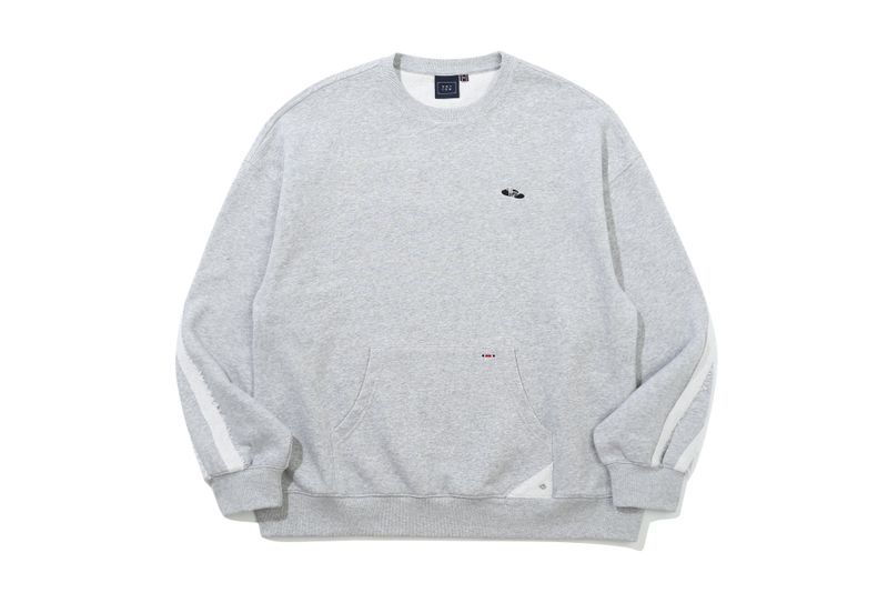 REVERSE LINE POCKET CREWNECK