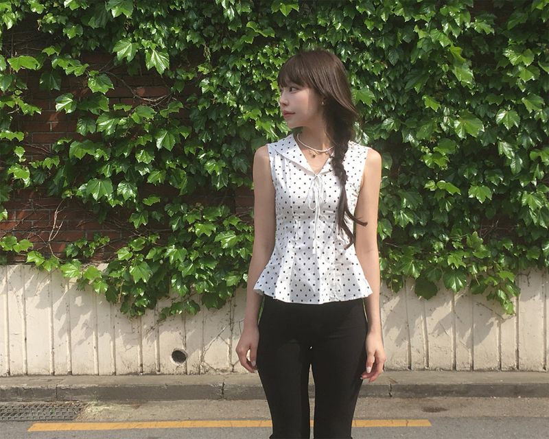 cloudemotion(クラウドエモーション)の「tmong sailor dot sleeveless bl(Tops)」