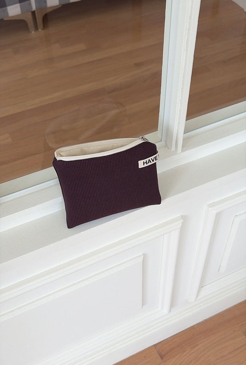 Ribbed flat pouch - deep purple , M size