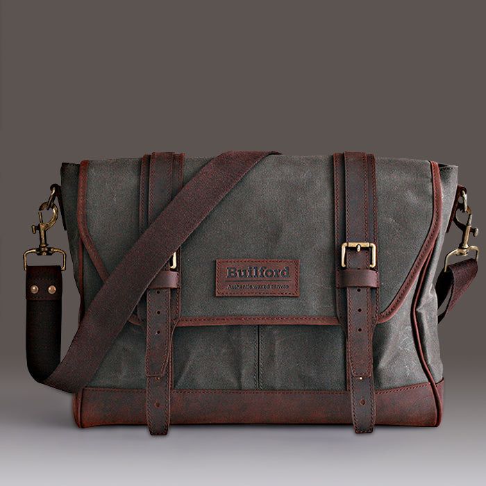 BUILFORD（ビルフォード）の「Bohemian Messenger Bag Dark Oak（Bags）」