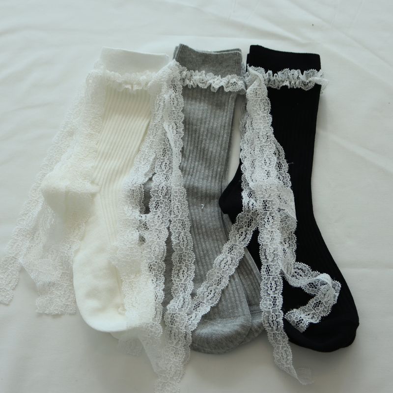 PINK PINEAPPLE（ピンクパイナップル）の「［2PCS 1SET］DAINTY RIBBON LACE SOCKS（Fashion Accessories）」