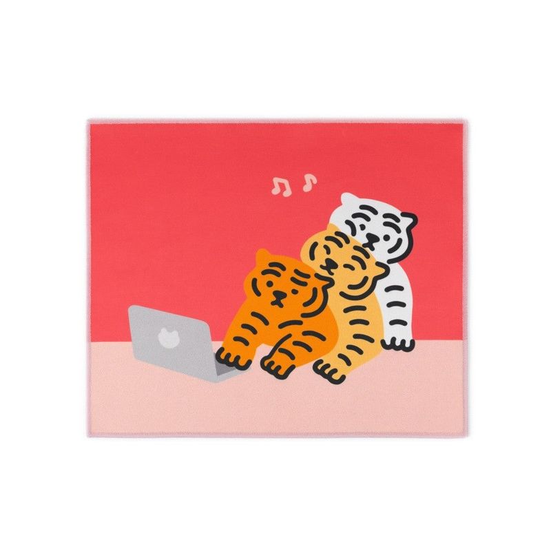 MUZIKTIGER（ムジークタイガー）の「スリータイガーマウスパッド（スマホグッズ/小物）」