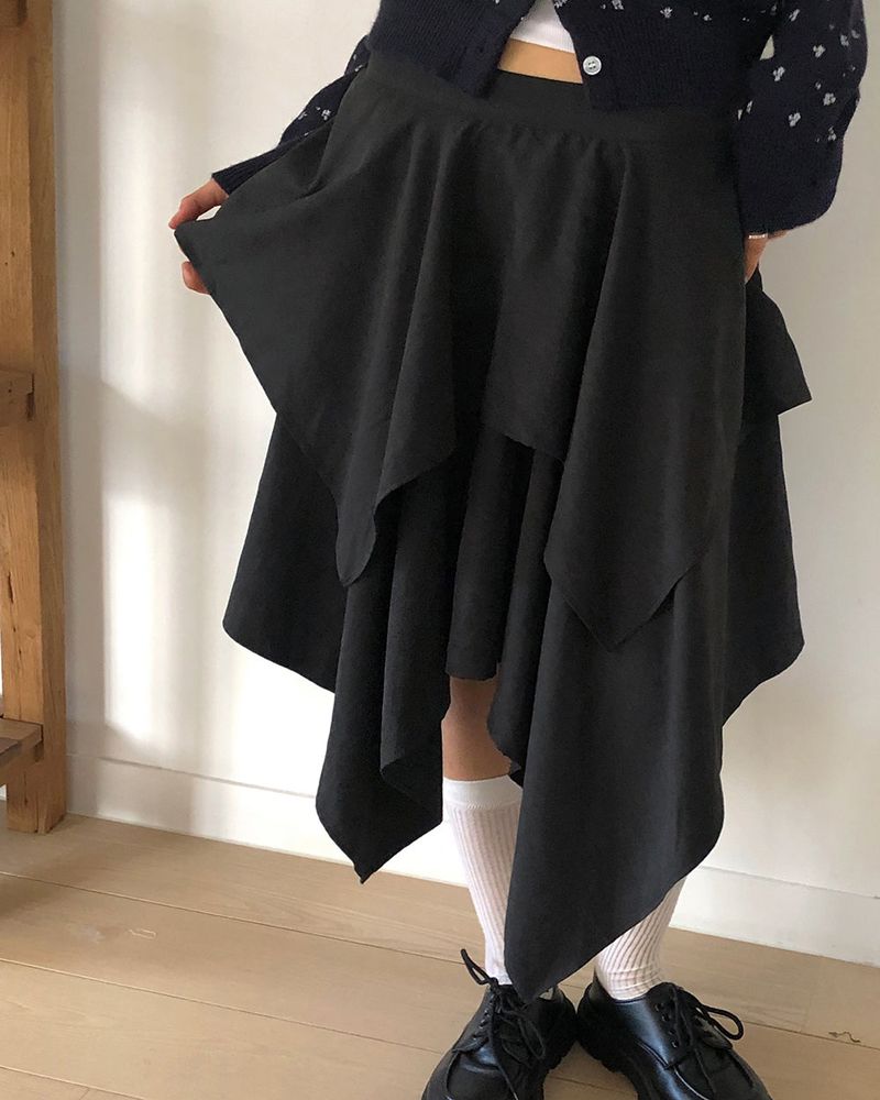 Vui Suede Double Layered Flare Midi Skirt
