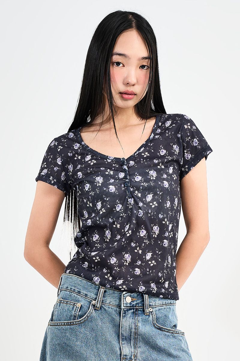 Raucohouse（ラウコハウス）の「Flower Sheer Button T-shirt（Tops）」