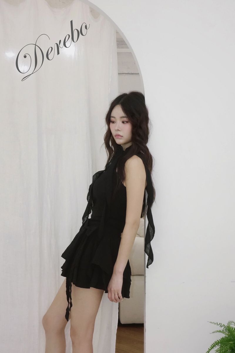 black rose frill halter neck skirt two-piece
