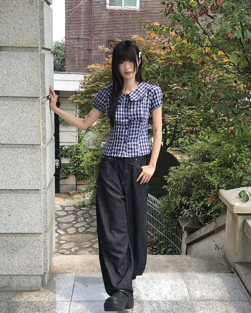 Ward Round Collar Puff Checkered Blouse