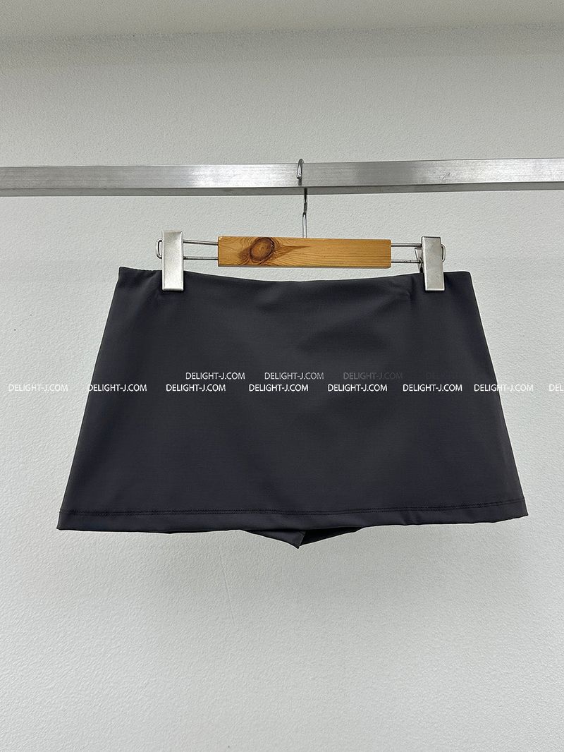 Low-rise underpants mini skirt