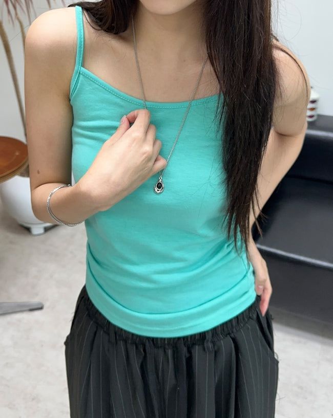 Rain-colored cropped sleeveless