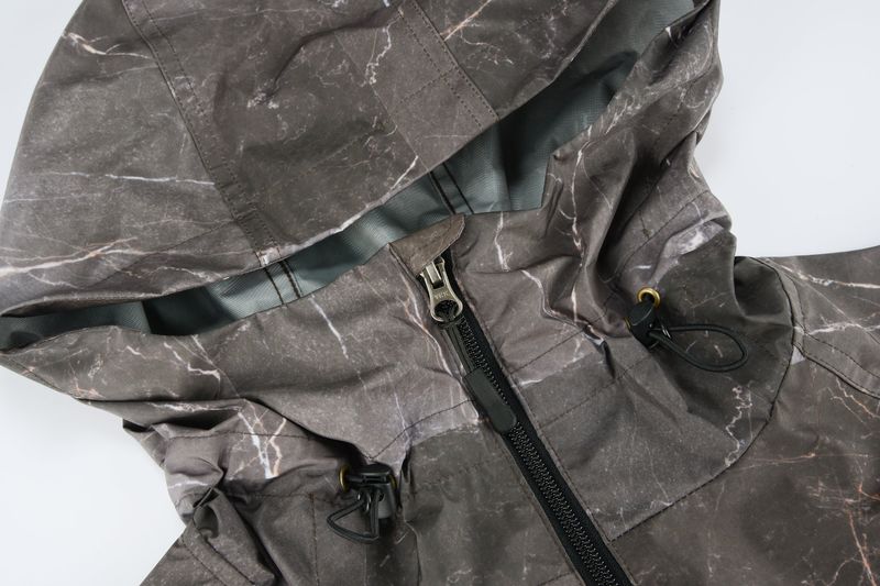 ROCK PATTERN WINDBREAKER